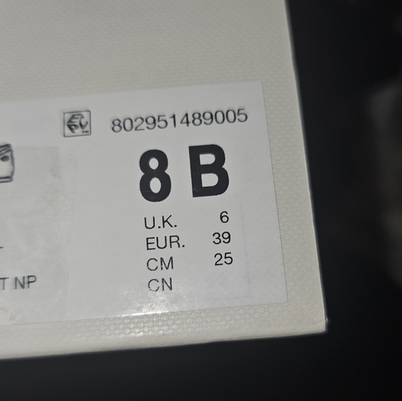 Ralph Lauren Women's Red Ballet Flats - Picture 3 of 5